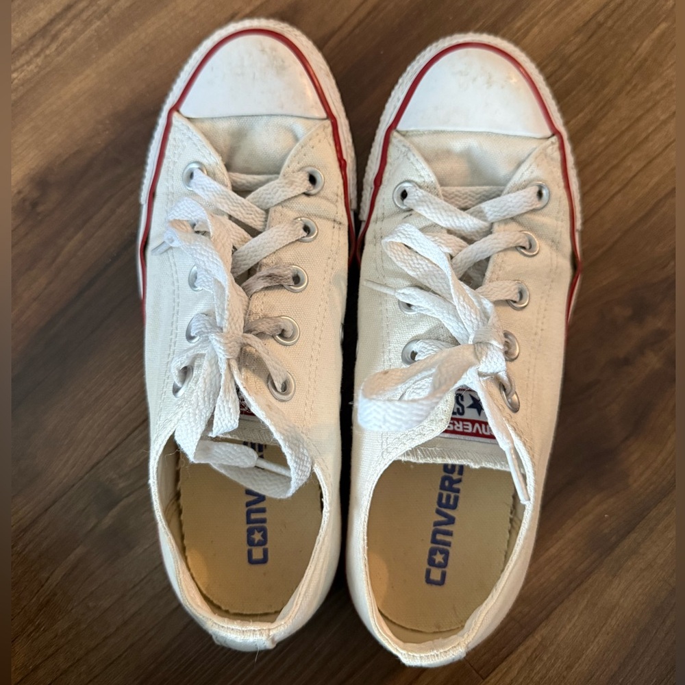 Converse White